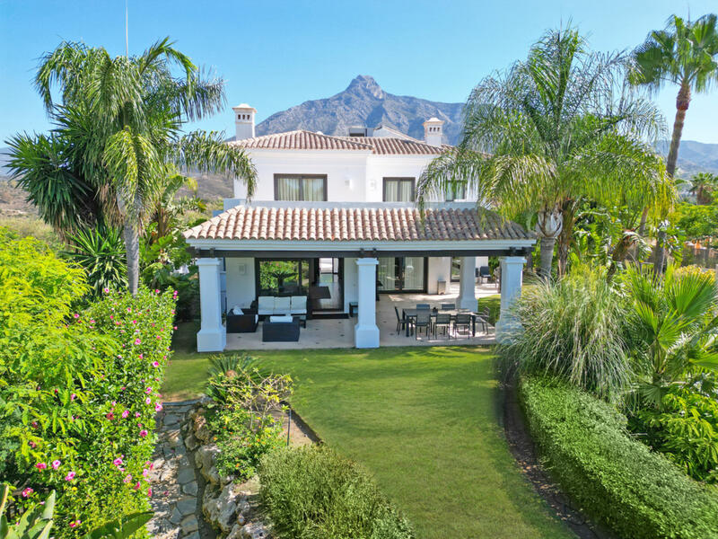 Villa til salgs i Marbella, Málaga