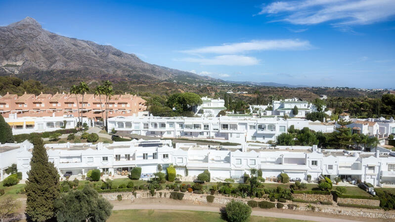 Maison de Ville à vendre dans Nueva Andalucia, Málaga