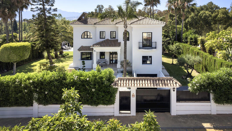 Villa zu verkaufen in Estepona, Málaga