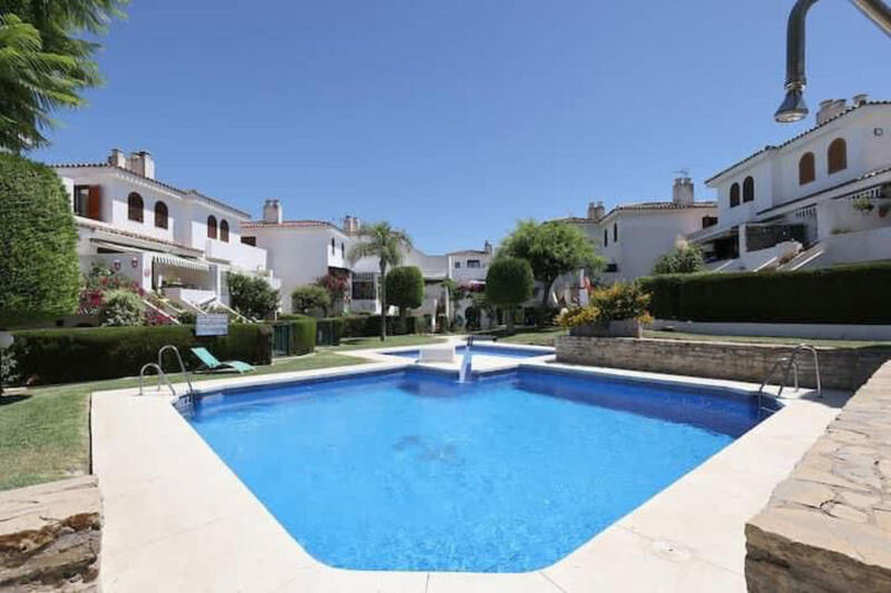 Townhouse for sale in Estepona, Málaga