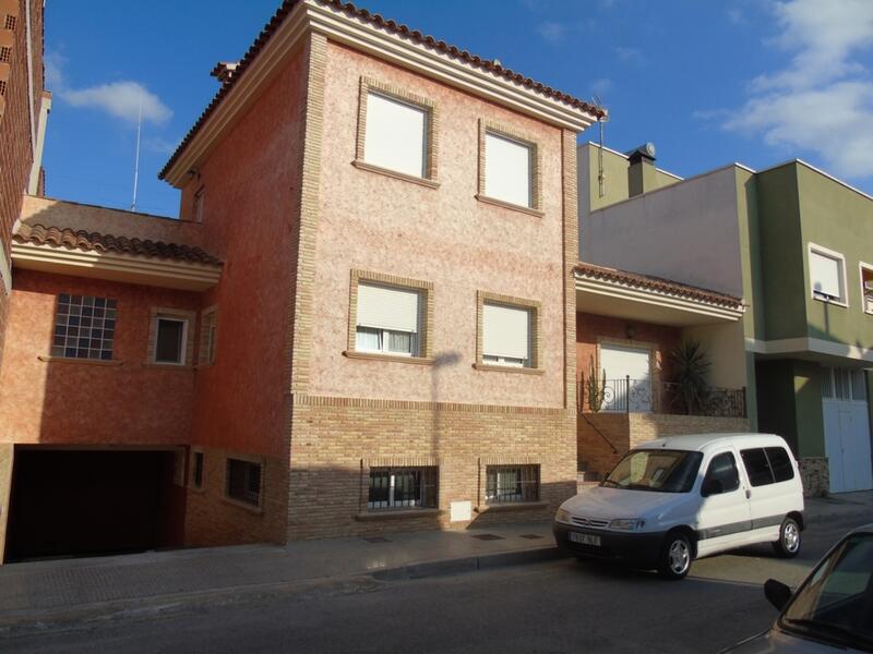 Stadthaus zu verkaufen in Heredades, Alicante