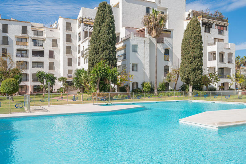 Appartement zu verkaufen in Puerto Banus, Málaga