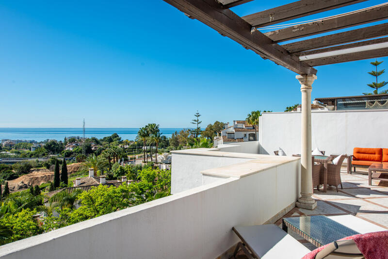 Apartment for sale in Marbella, Málaga