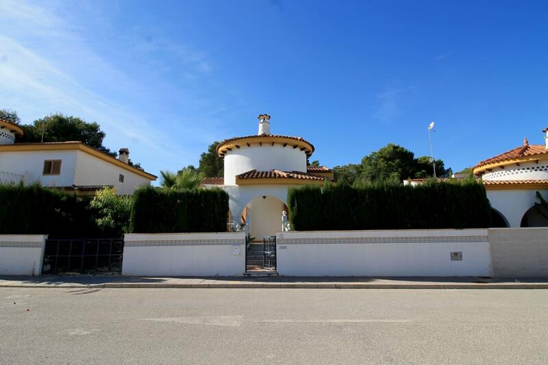 Villa à vendre dans Mil Palmeras, Alicante