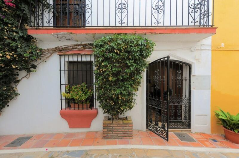 Stadthaus zu verkaufen in Marbella, Málaga