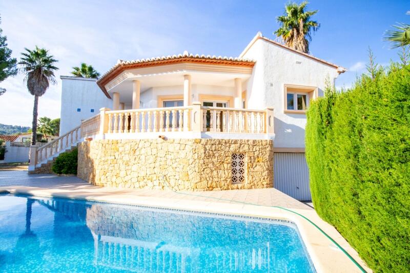 Villa en venta en Benissa, Alicante