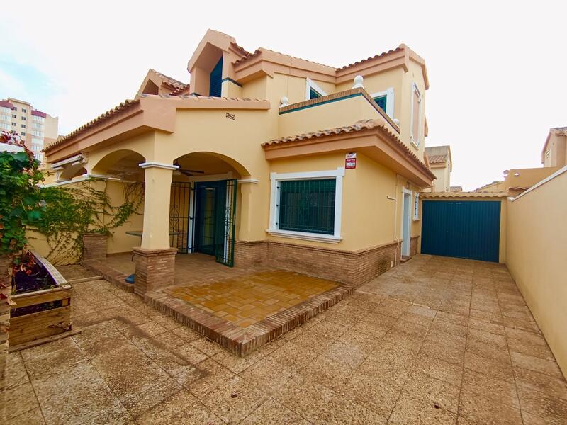 Townhouse for sale in Dehesa de Campoamor, Alicante