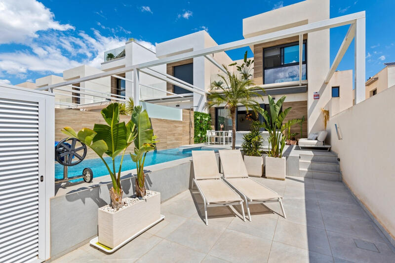 Villa til salgs i Ciudad Quesada, Alicante