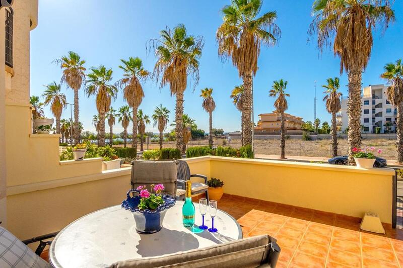 Townhouse for sale in Cabo Roig, Alicante