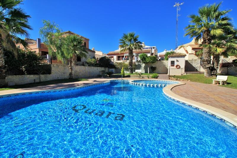 Villa till salu i San Miguel de Salinas, Alicante