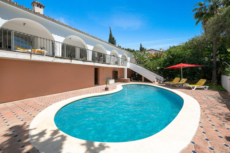 Villa zu verkaufen in Marbella, Málaga