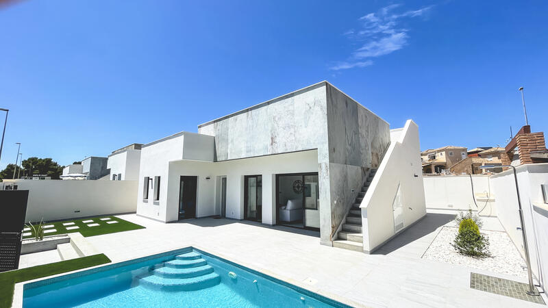 Villa till salu i Pinar de Campoverde, Alicante