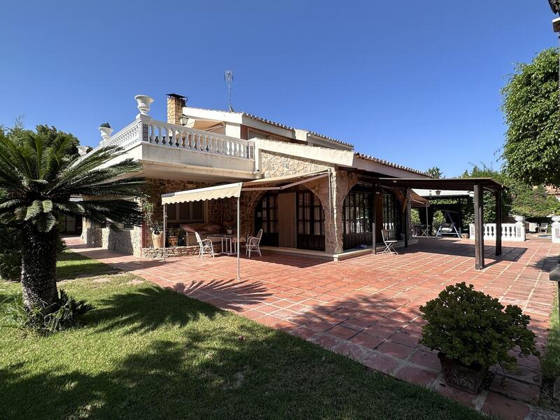 Villa til salgs i Elx/Elche, Alicante