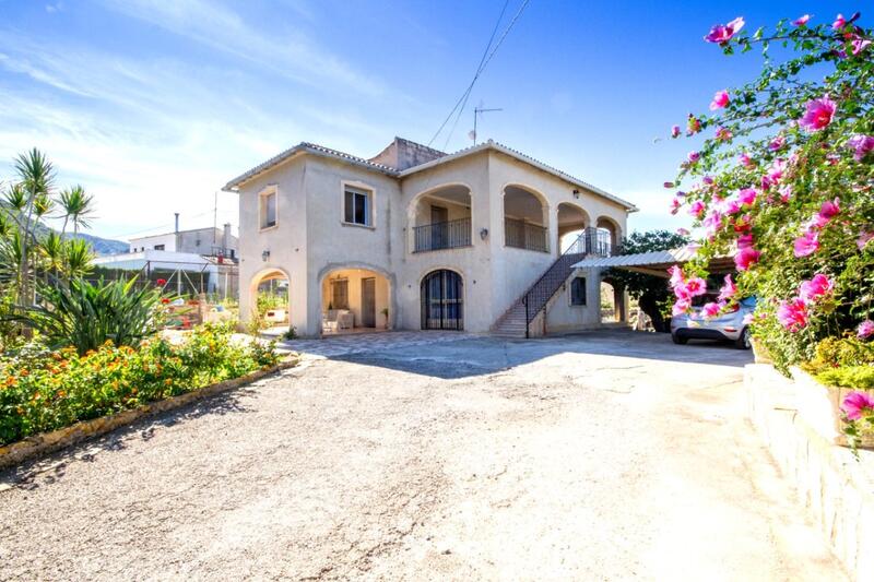 Villa à vendre dans Pedreguer, Alicante