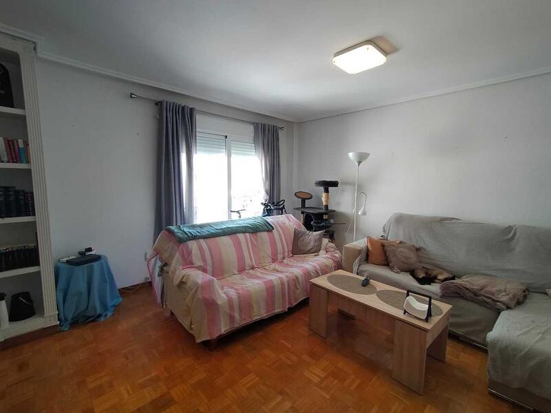 3 bedroom Apartment for sale