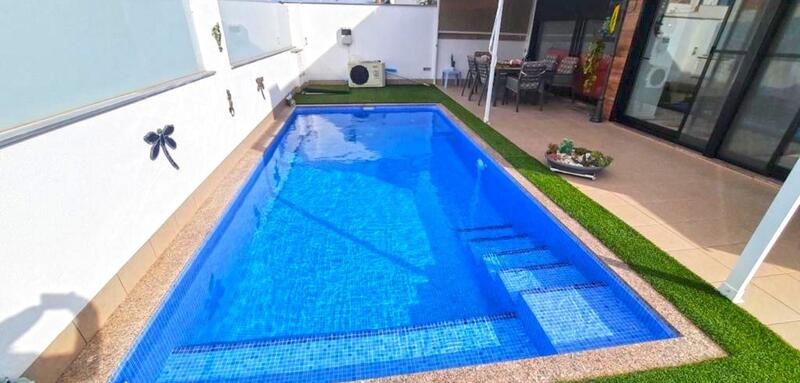 2 Cuarto Villa en venta