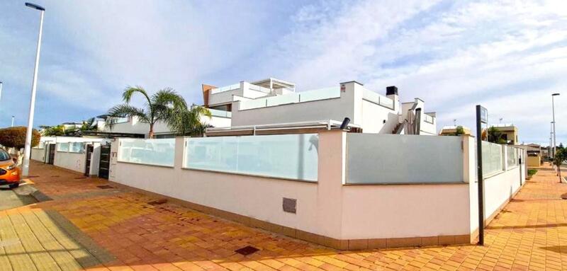 2 Cuarto Villa en venta