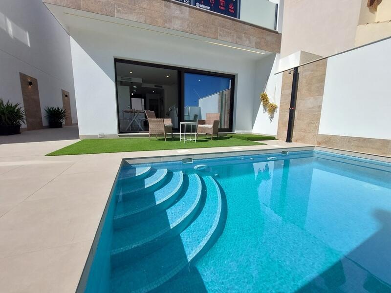 Villa en venta en San Pedro del Pinatar, Murcia