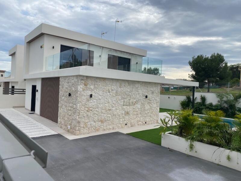 3 bedroom Villa for sale