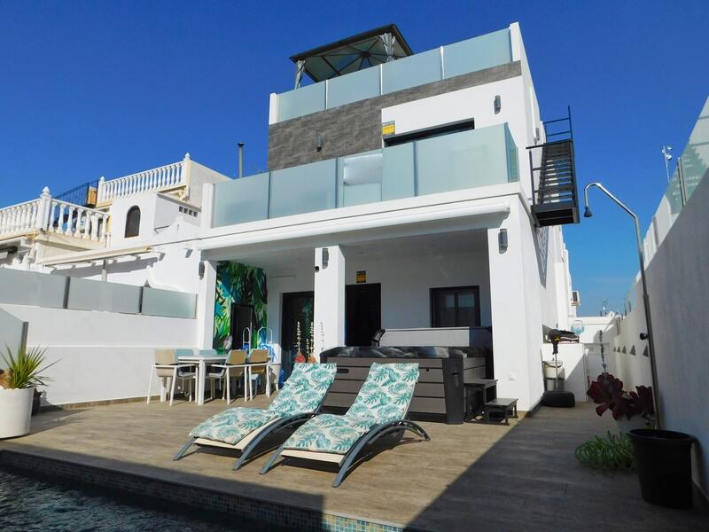 Townhouse for sale in San Miguel de Salinas, Alicante