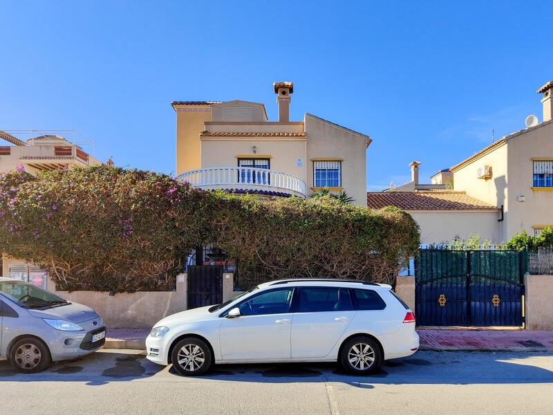 3 Cuarto Villa en venta