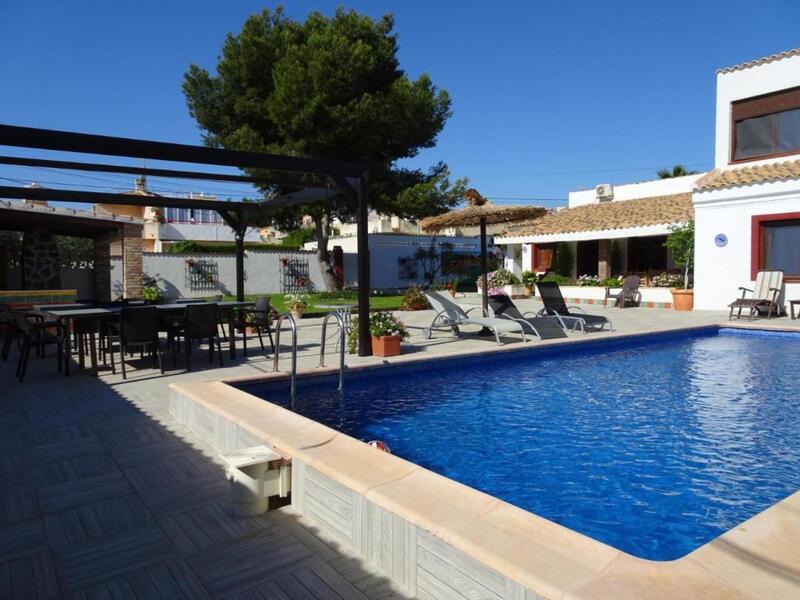 Villa for sale in Cabo Roig, Alicante