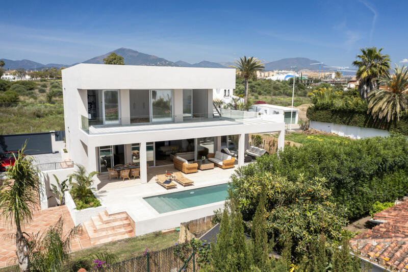 Villa à vendre dans San Pedro de Alcantara, Málaga