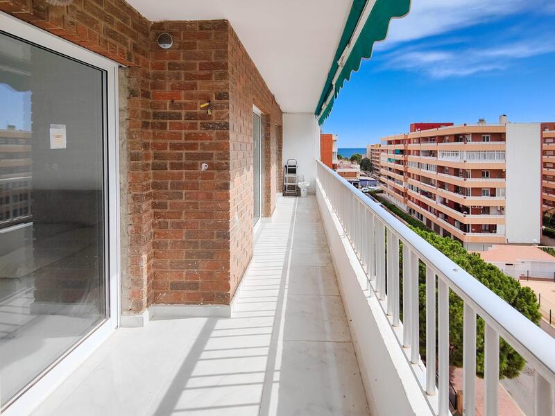 Apartment for sale in Punta Prima, Alicante