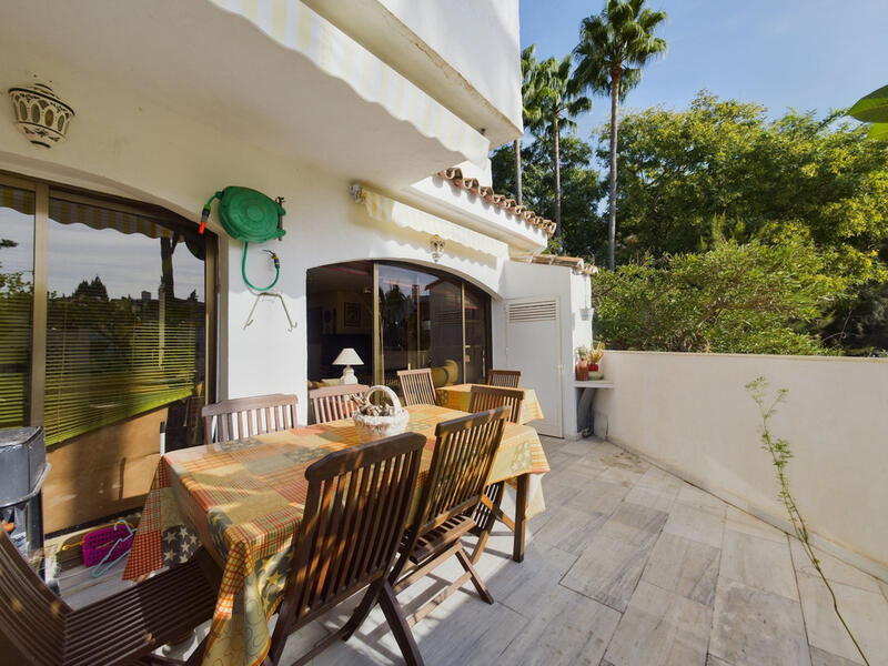 Apartment for sale in Elviria, Málaga