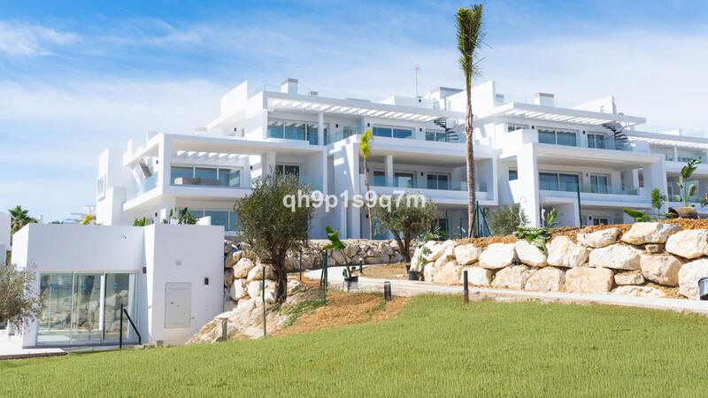 Apartamento en venta en Casares, Málaga