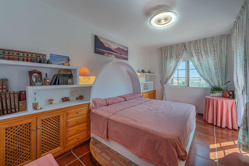 8 chambre Villa à vendre