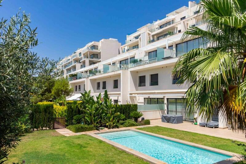 Apartment for sale in Villamartin, Alicante