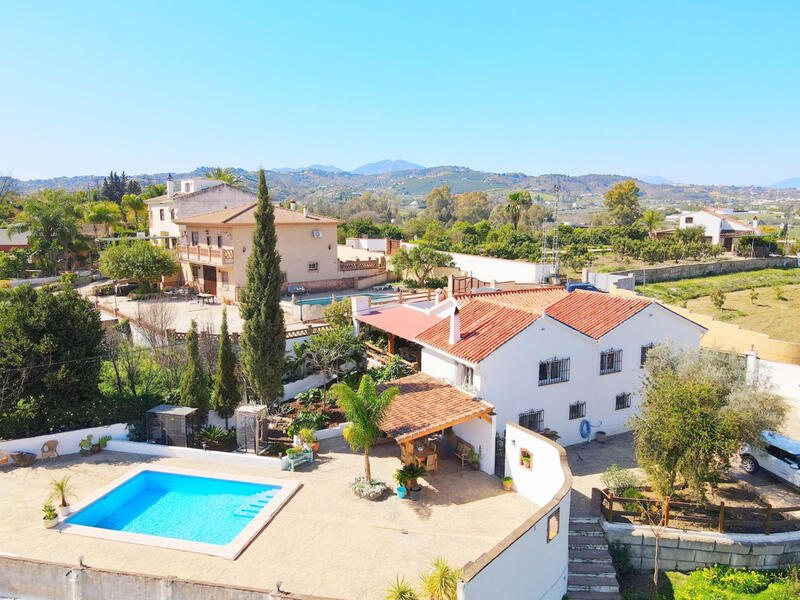 Villa zu verkaufen in Alhaurin el Grande, Málaga