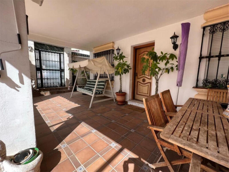 4 Cuarto Villa en venta