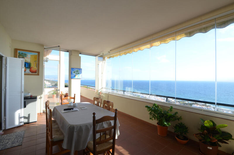 Apartment for sale in La Duquesa, Málaga