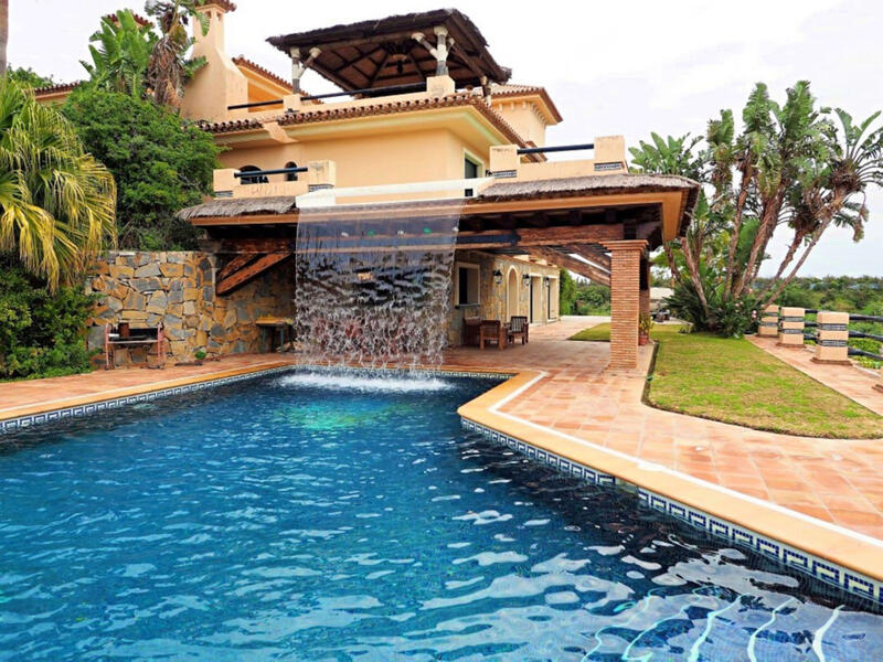 5 bedroom Villa for sale