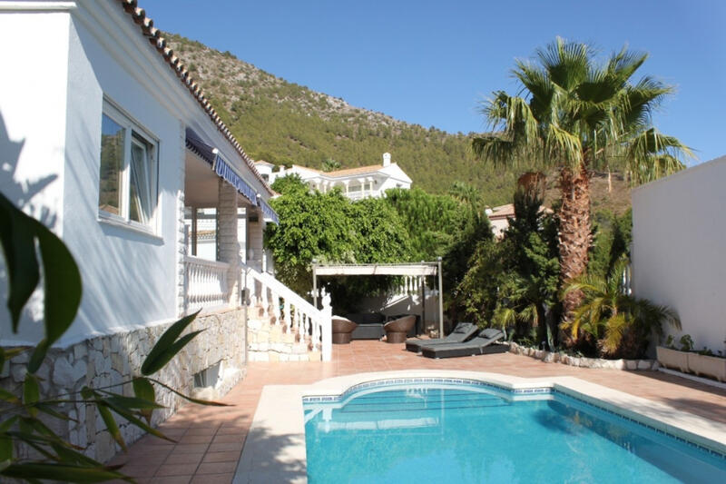 Villa til salgs i Mijas, Málaga