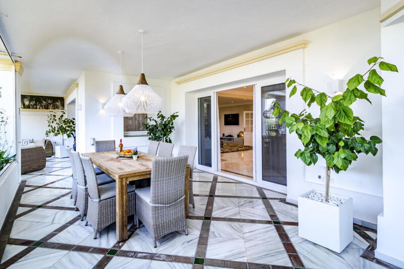 Apartment for sale in Marbella, Málaga