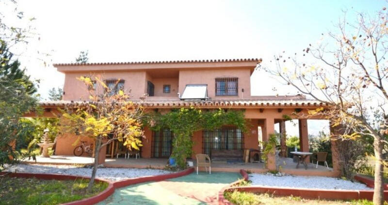 4 Cuarto Villa en venta