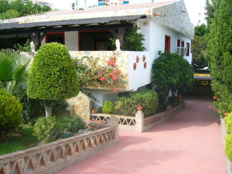 Villa en venta en Marbella, Málaga