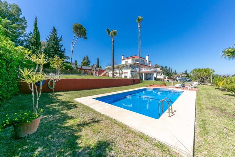 Villa til salg i Torremolinos, Málaga