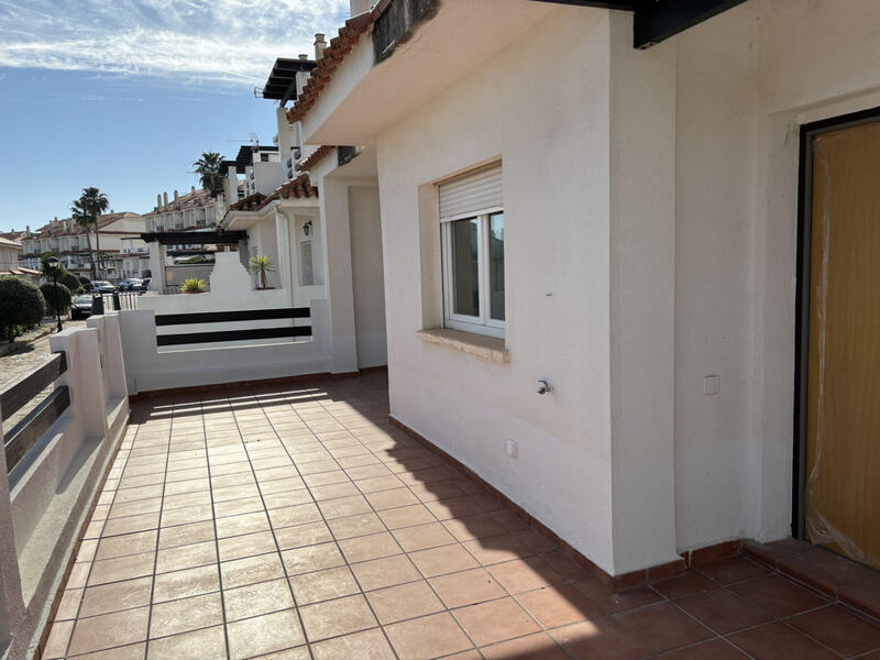 Apartment for sale in La Duquesa, Málaga