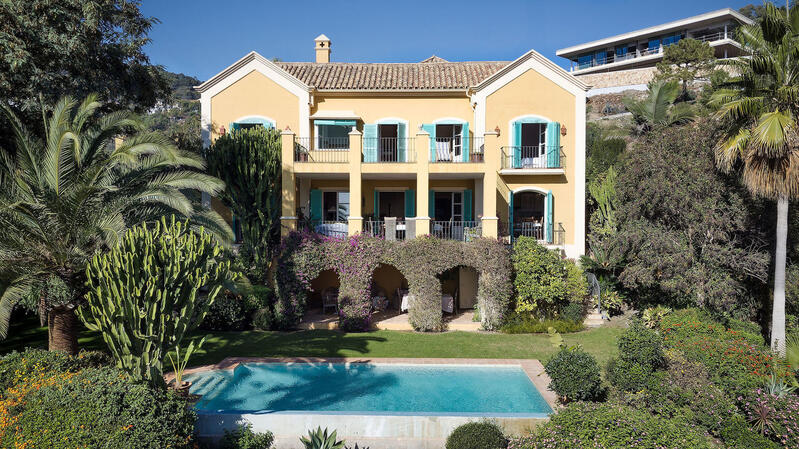 Villa en venta en El Madroñal, Málaga