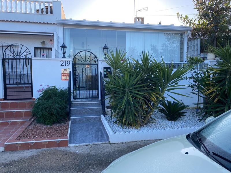 2 Cuarto Villa en venta