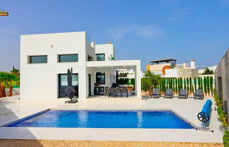 Villa til salg i Ciudad Quesada, Alicante