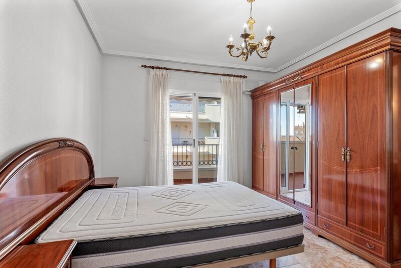 4 bedroom Apartment for sale