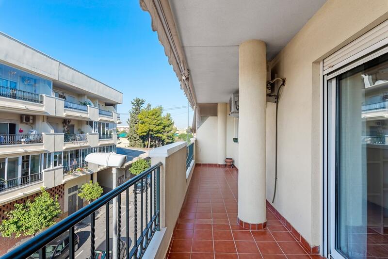 4 bedroom Apartment for sale