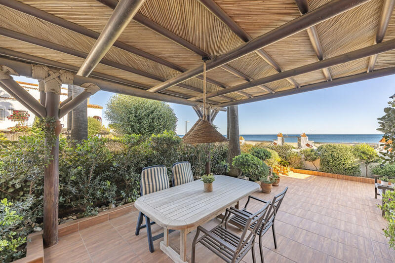 Villa à vendre dans Estepona, Málaga