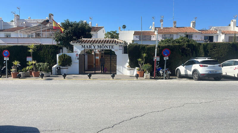 Adosado en venta en Estepona, Málaga