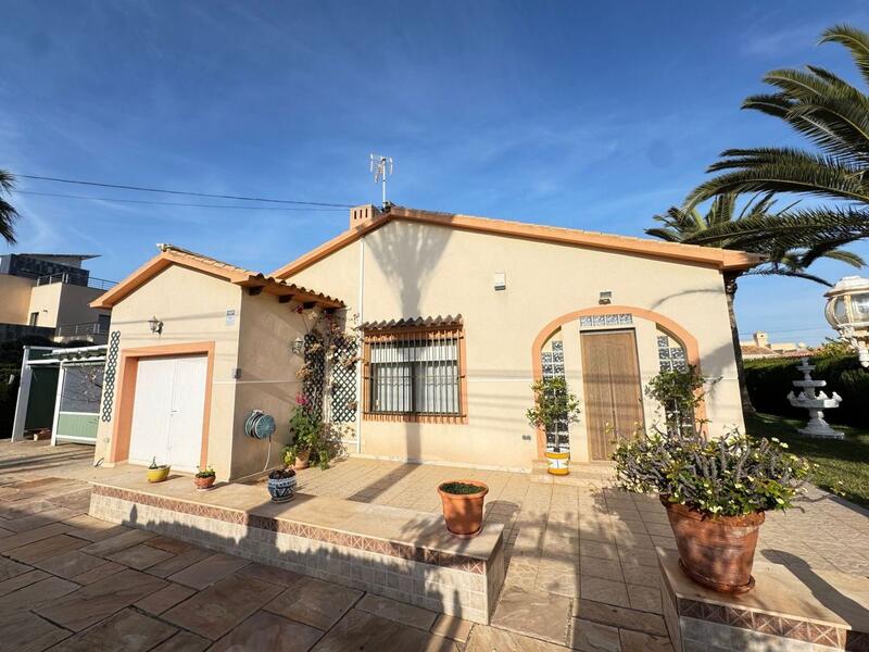 3 Cuarto Villa en venta